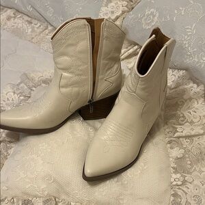 Women's Cream Western Ankle Boots